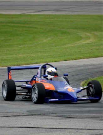 1989 reynard fc single seater racing in the glc series